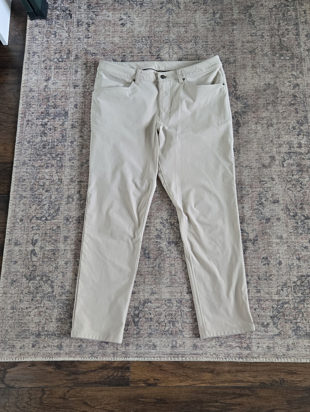 Lululemon ABC Pant Slim Casual Pants Size 33/28L Inseam Warpstreme Silverstone - Picture 2 of 8